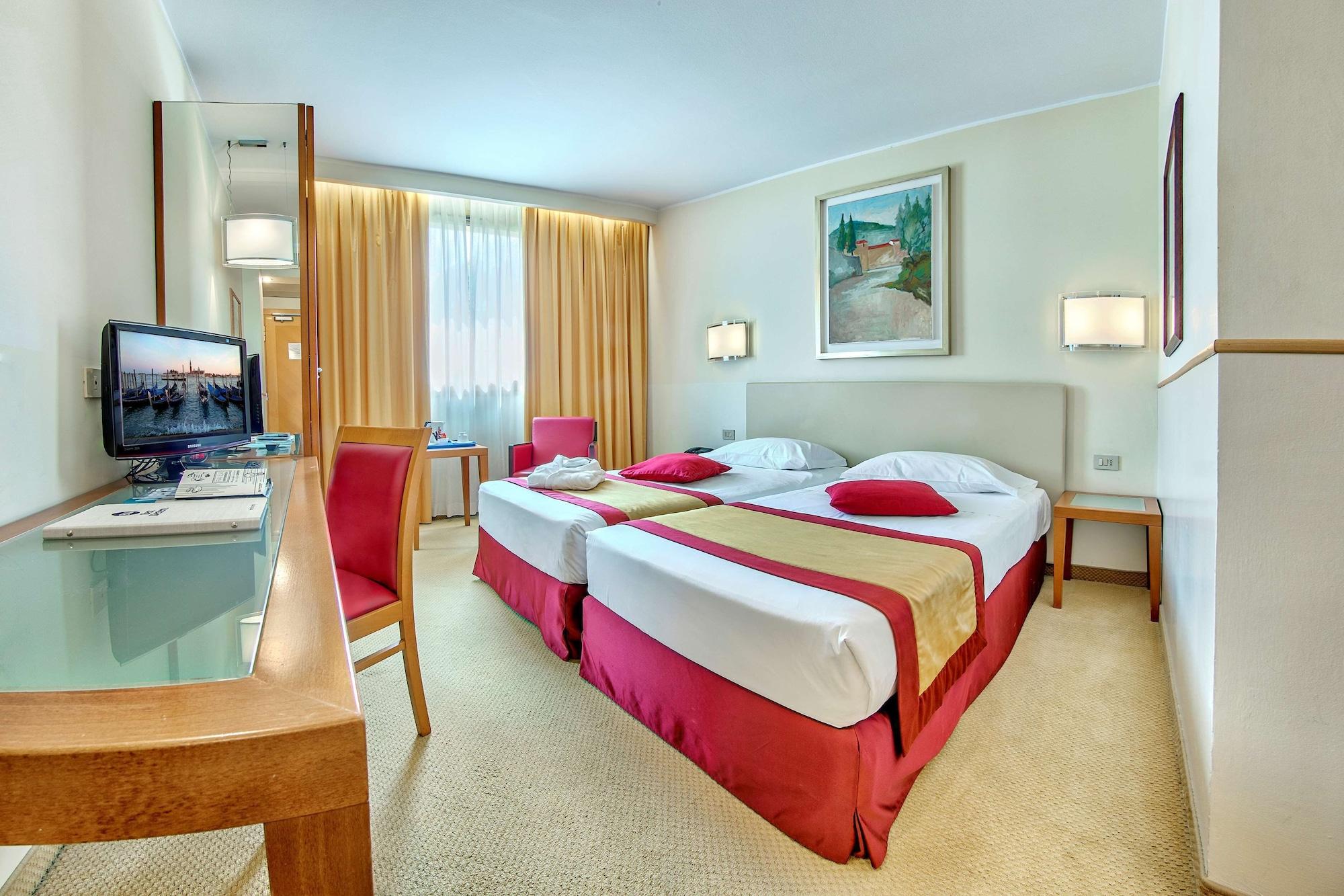 B&B Hotel Quarto dʼAltino Esterno foto