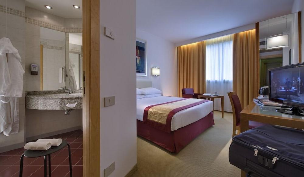 B&B Hotel Quarto dʼAltino Esterno foto